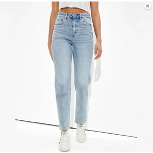 Women's American Eagle Mom Jean Blue Size 4